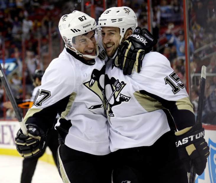 PenguinsHurricanesHockeyJPEG00427