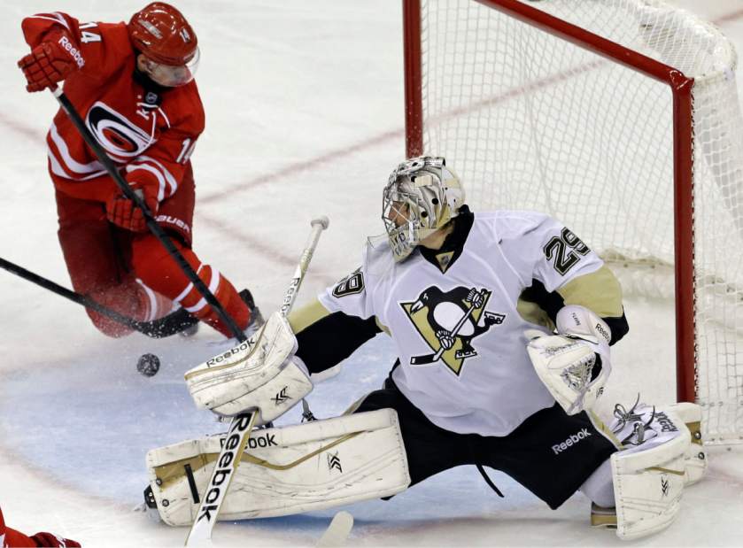 PenguinsHurricanesHockeyJPEG05664