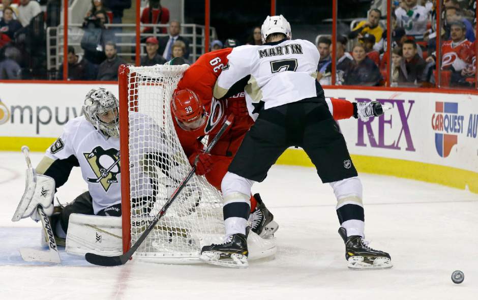 PenguinsHurricanesHockeyJPEG0df68