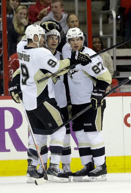 PenguinsHurricanesHockeyJPEG0f73b