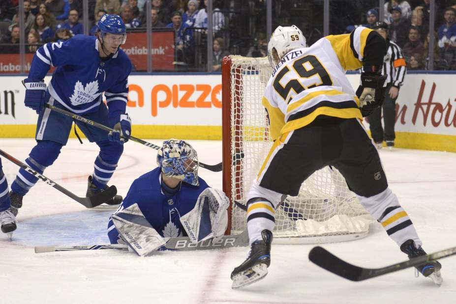 PenguinsMapleLeafsHockey45250jpg2706a