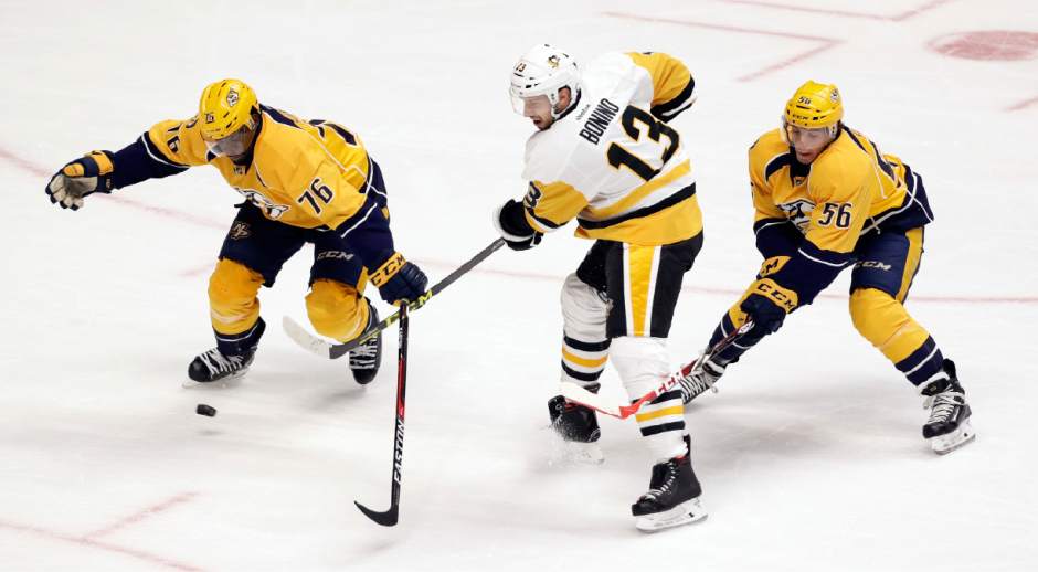 PenguinsPredatorsHockeyJPEGfe8dc