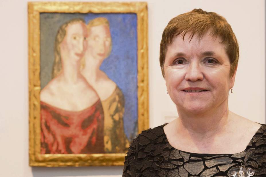 Slide 
													
													4