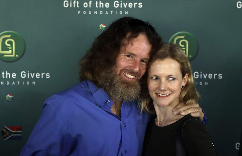 SouthAfricaFreedHostages55825jpgbcaad