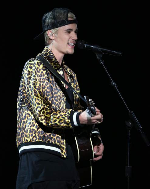 The58thAnnualGrammyAwardsShowJPEG08c01