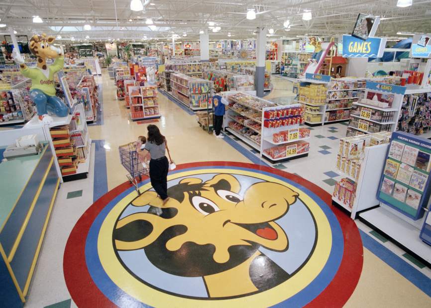 ToysRUsPhotoGallery41318jpg737ae