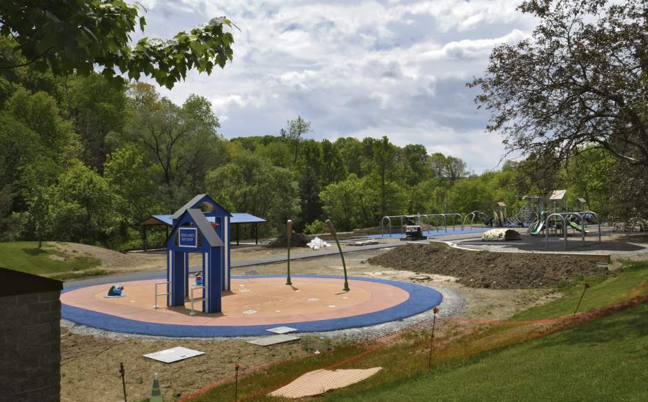 VNDAKValleyPools1052517