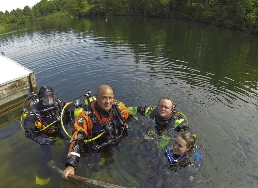 VNDDiveTeam9062418
