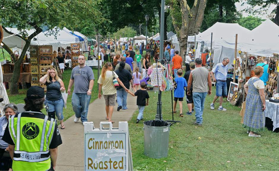 VNDFortArmstrongFolkFest7080413