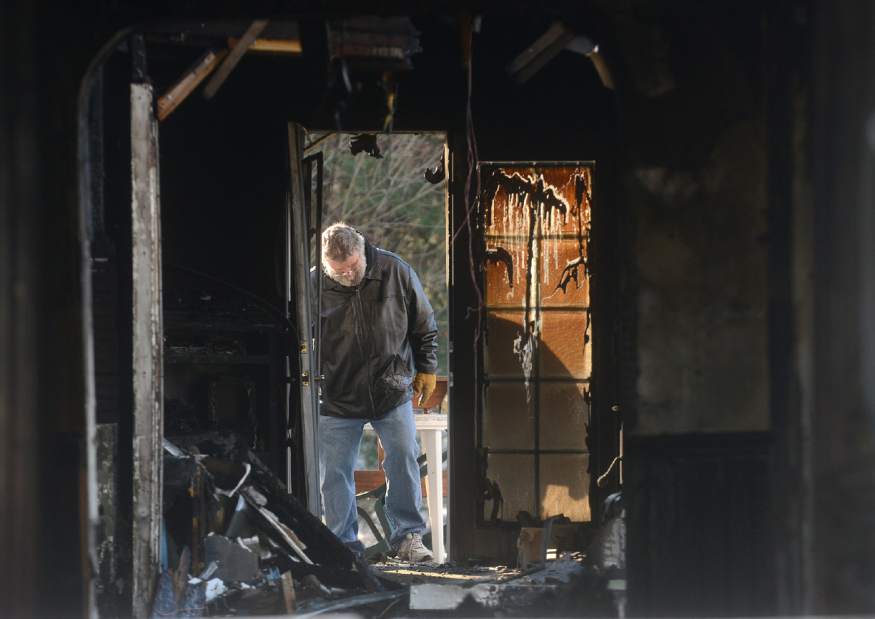 VNDVanFireFolo2122913