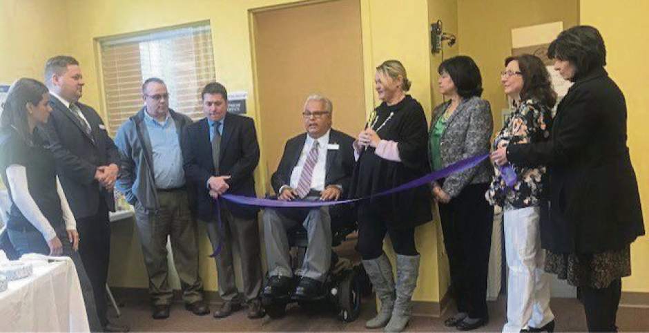 Westarmribboncutting