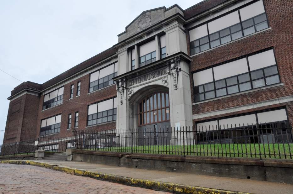 Slide 
													
													1