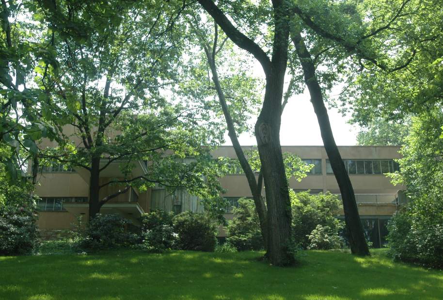 Slide 
													
													9