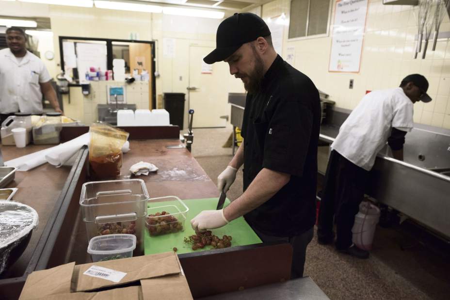 gtrLIVcookschoolpgh06021517