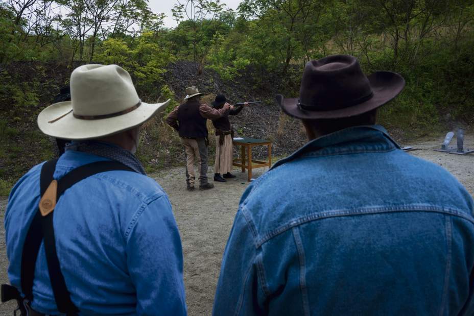 gtrLIVcowboyshooting0521173