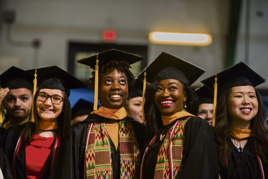 gtrLOCollegeGrads10513181