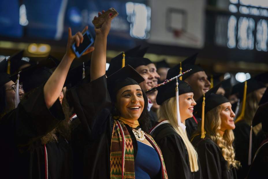 gtrLOCollegeGrads2051318