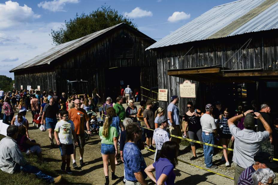gtrLOapplefest10081705