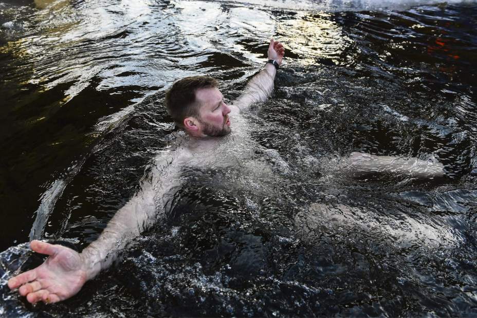 gtrPolarPlunge003010218