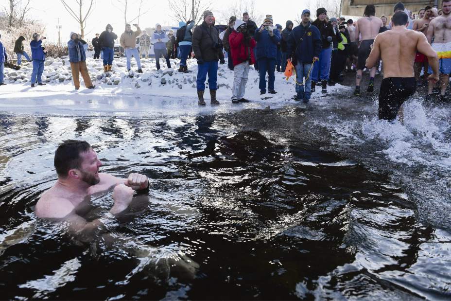 gtrPolarPlunge004010218