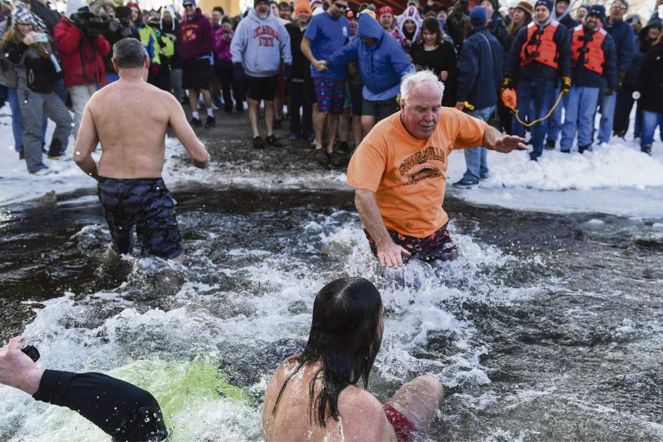 gtrPolarPlunge011010218