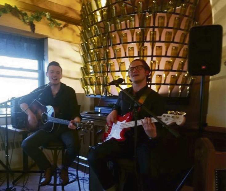 gtrTKwineryfunwoodendoor1051817