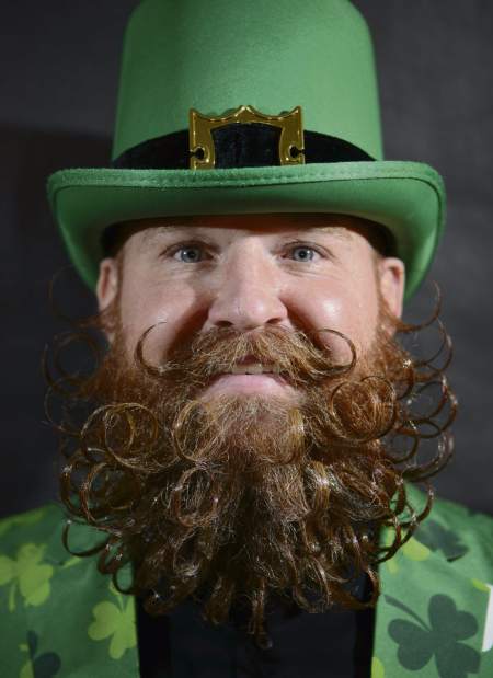 gtrbeardstache10030716