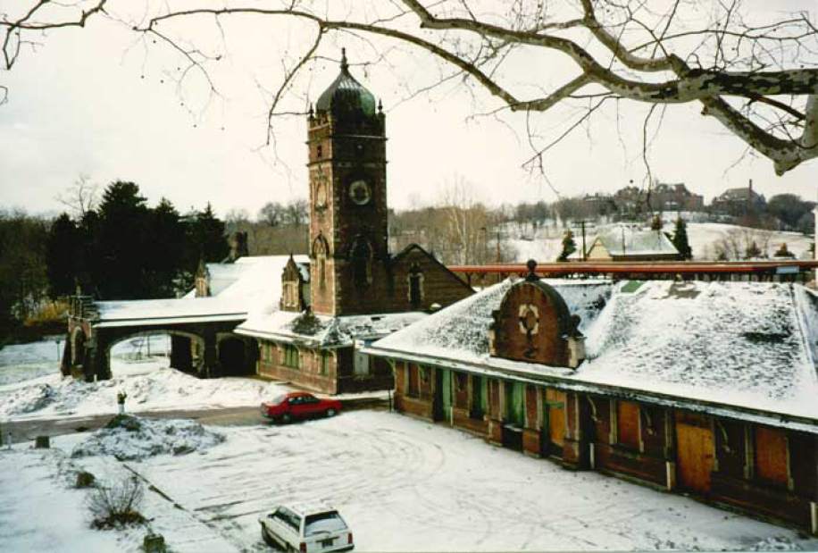 Slide 
													
													1