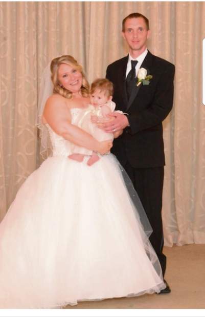 gtrlivMBBridecouple052917