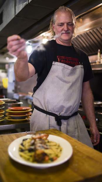 gtrlivcookingclasslegendsNU1041917