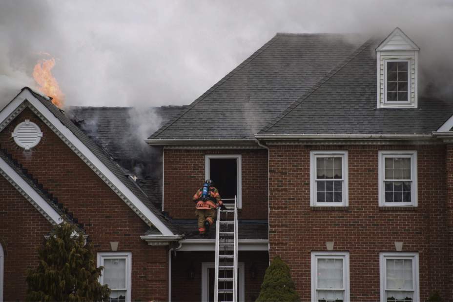 gtrmurryfire003030718