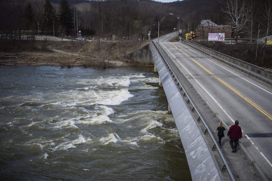 Slide 
													
													1