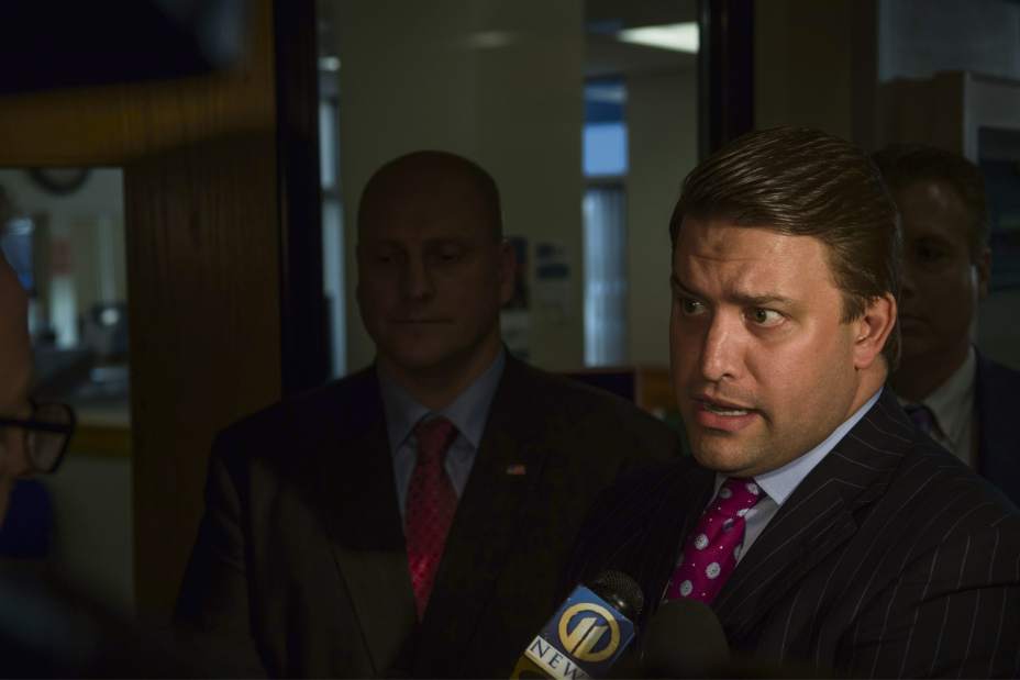 gtrsheriffcharge001022718