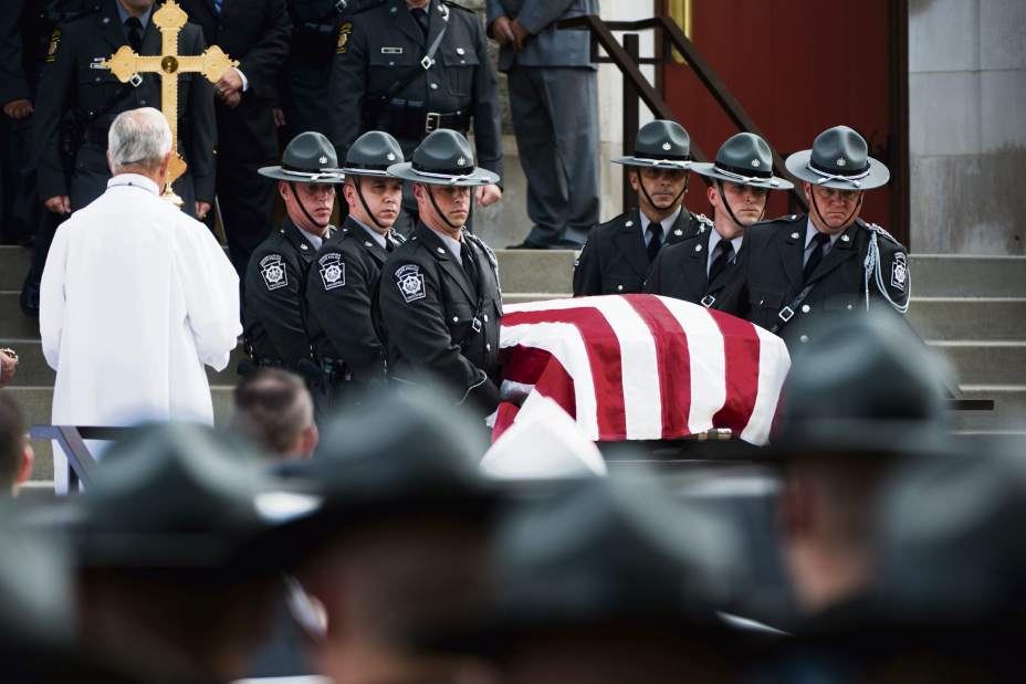 gtrtrooperfuneral1071817