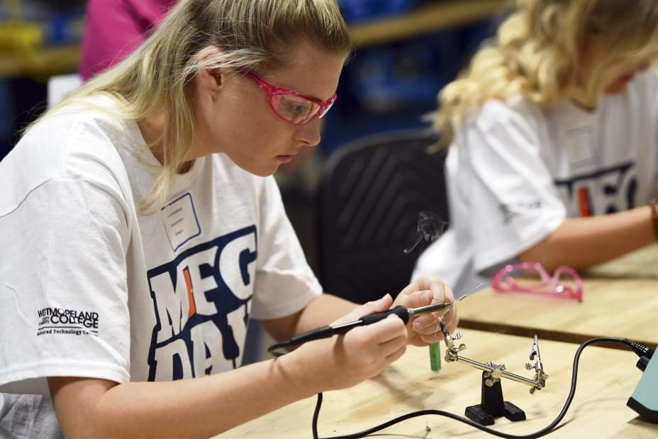 gtrwomenmanuf003102117