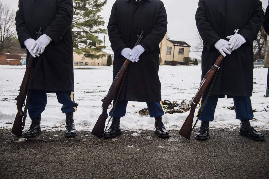 gtrwreathsacross2121917