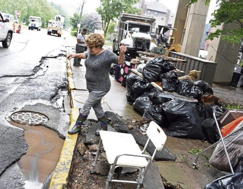 herawallFlood2070618