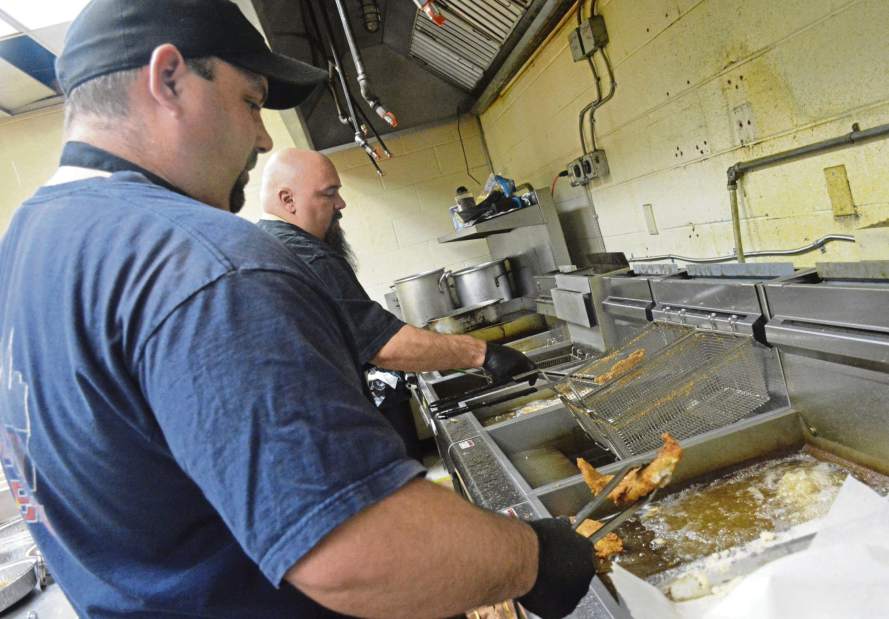 pallofishfry4022218