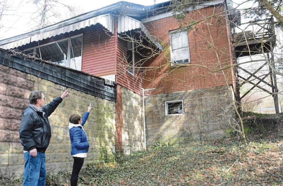 Slide 
													
													1