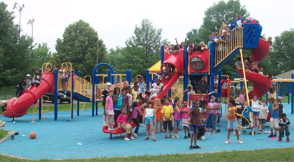 Slide 
													
													4