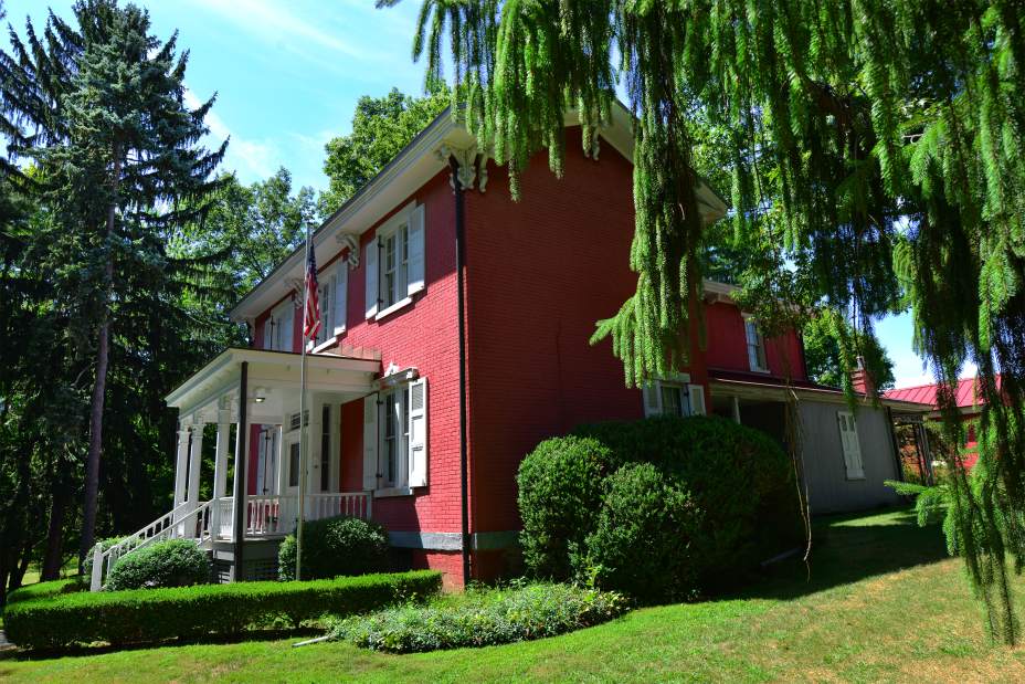 ptrLIV10houses03083015