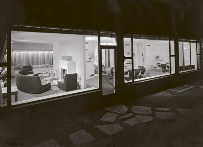 ptrLIVARTfrankhouse2041016