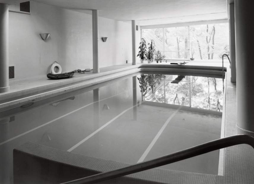 ptrLIVARTfrankhouse4041016