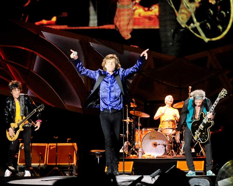 ptrLIVWEBstonesreview09062115