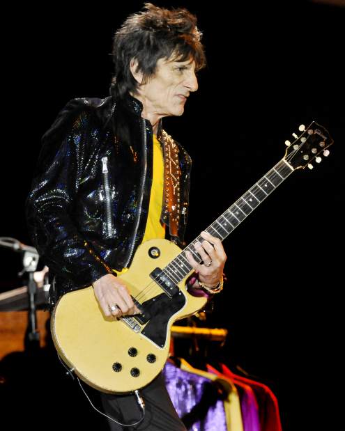 ptrLIVWebstonesreview04062115