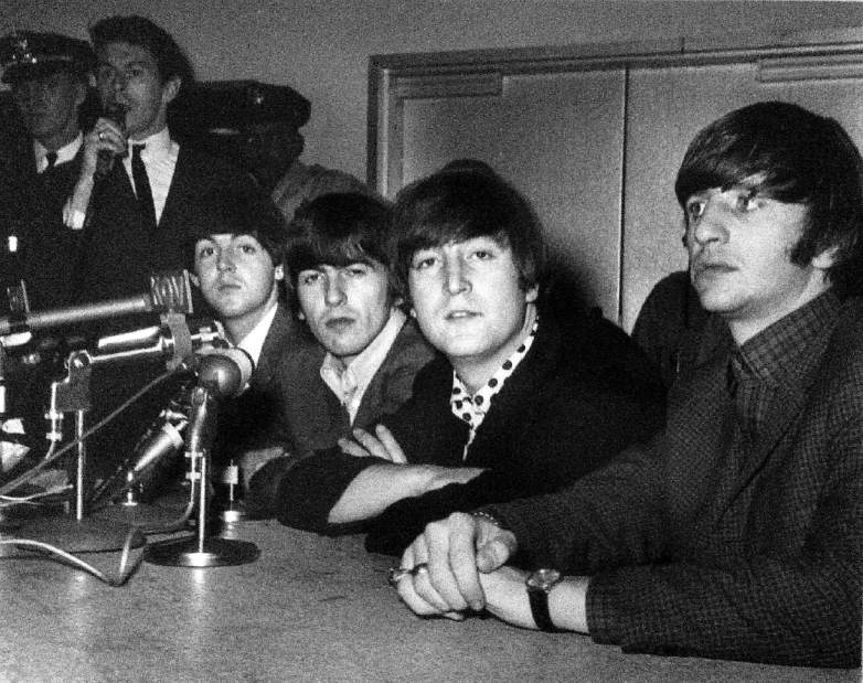 ptrLIVbeatles8083114