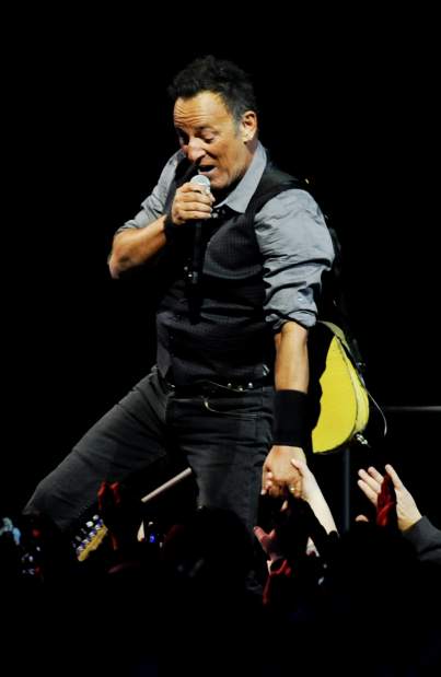 ptrLIVbrucereview06011716