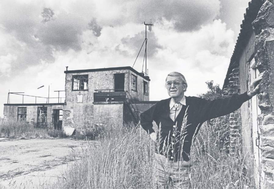 ptrLIVjimmystewart4111216