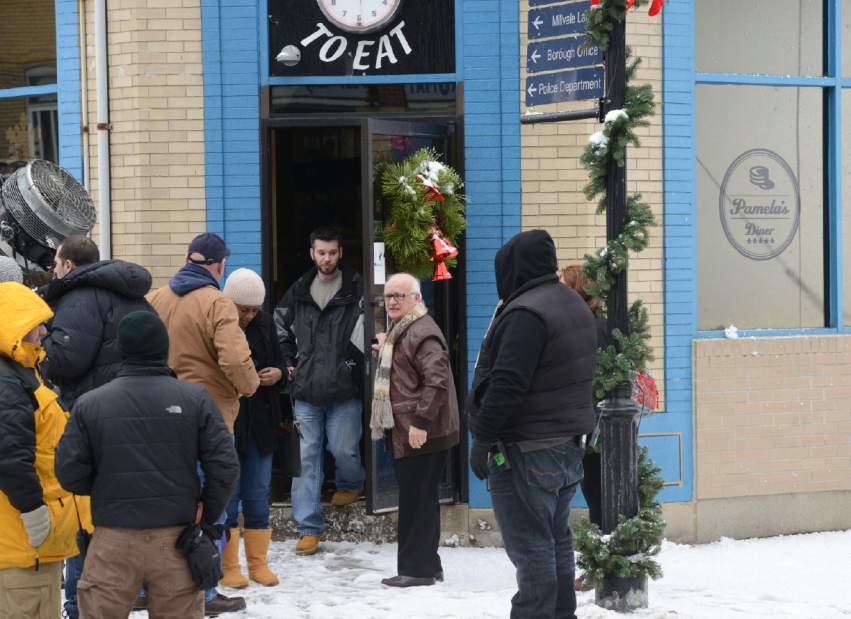 ptrLIVletitsnow4012815