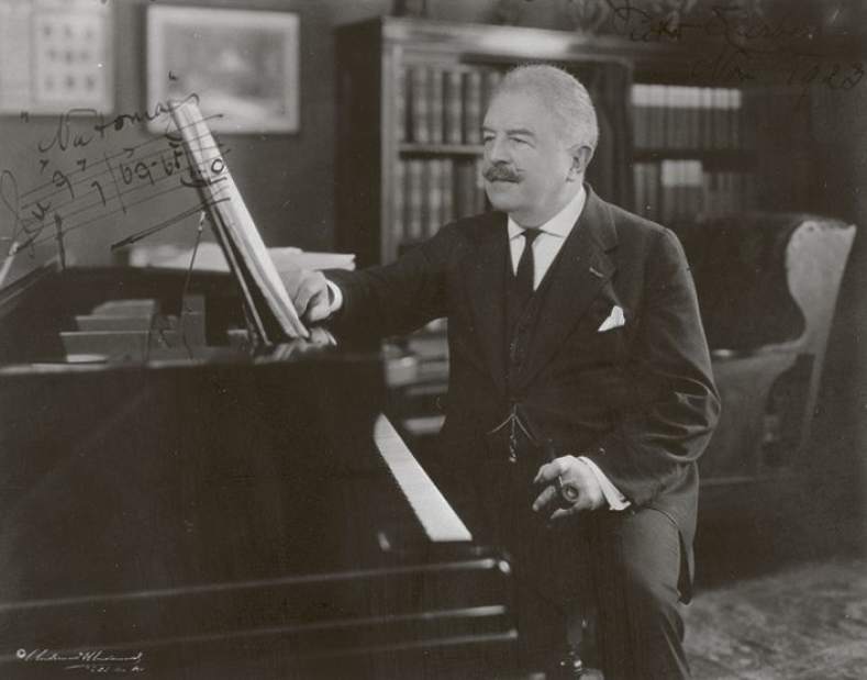 ptrLIVsymphanniv6022016